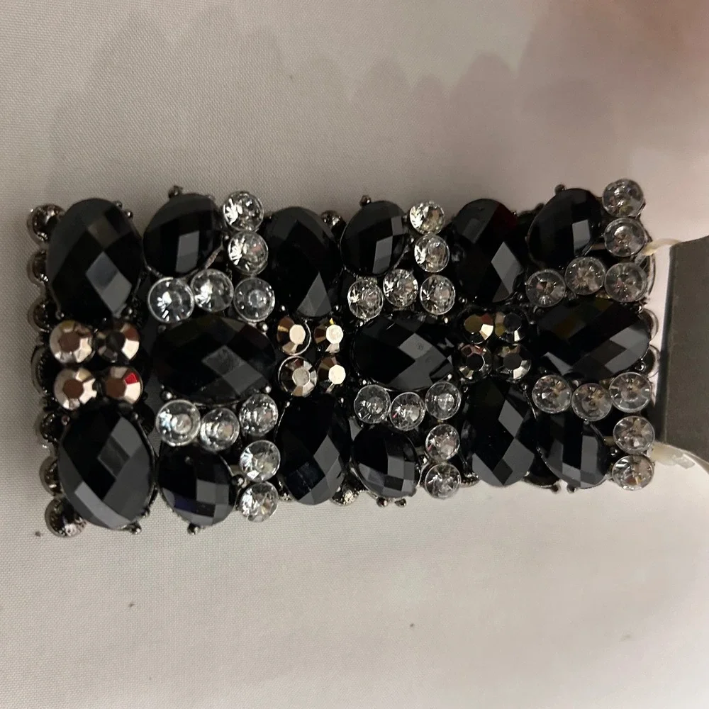 D'Lux Stretch Bracelet Black‎ Gem Rhinestone Silver Tone Stretch Fashion Jewelry